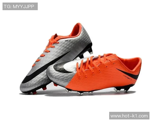 毒蜂足球鞋图片展示与评测让你在球场上尽显风采与实力